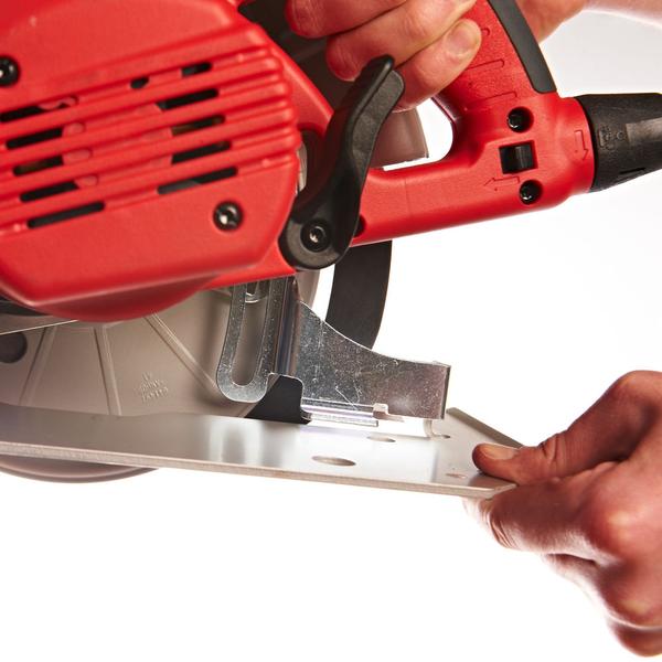 Milwaukee 190 mm -es körfűrész (65 mm -es vágásmélység) | SCS 65 Q (638051) Milwaukee 190 mm -es körfűrész (65 mm -es vágásmélység) | SCS 65 Q (638051)