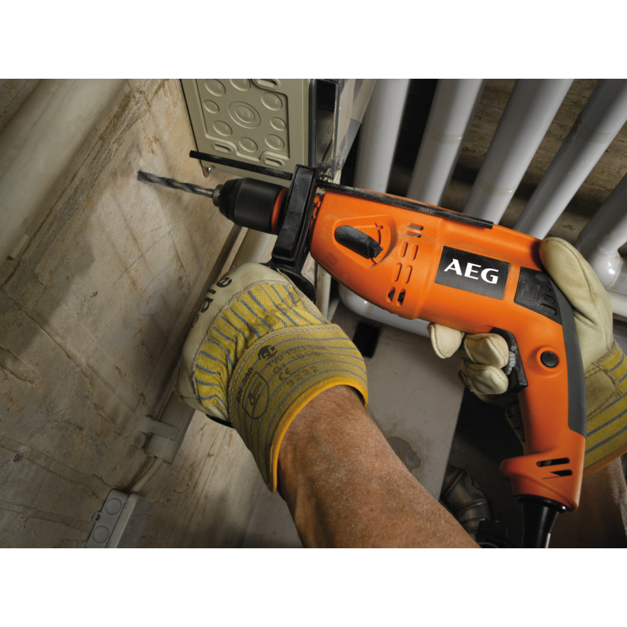 AEG 750 W kétsebességes ütvefúró, koffer, pótfogantyú fém mélységmérővel, FIXTEC, 4 m kábel | SB2E 750 RX ST (4935412853) AEG 750 W kétsebességes ütvefúró, koffer, pótfogantyú fém mélységmérővel, FIXTEC, 4 m kábel | SB2E 750 RX ST (4935412853)