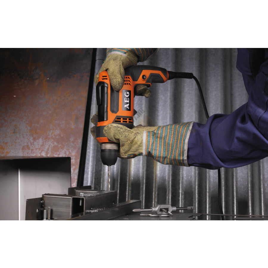 AEG fúrógép l BE 750 R (4935449160) AEG fúrógép l BE 750 R (4935449160)
