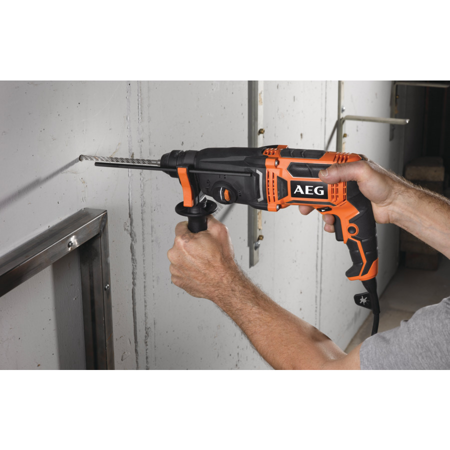 AEG SDS-plus kombikalapács l KH 24 IE (4935451555) AEG SDS-plus kombikalapács l KH 24 IE (4935451555)