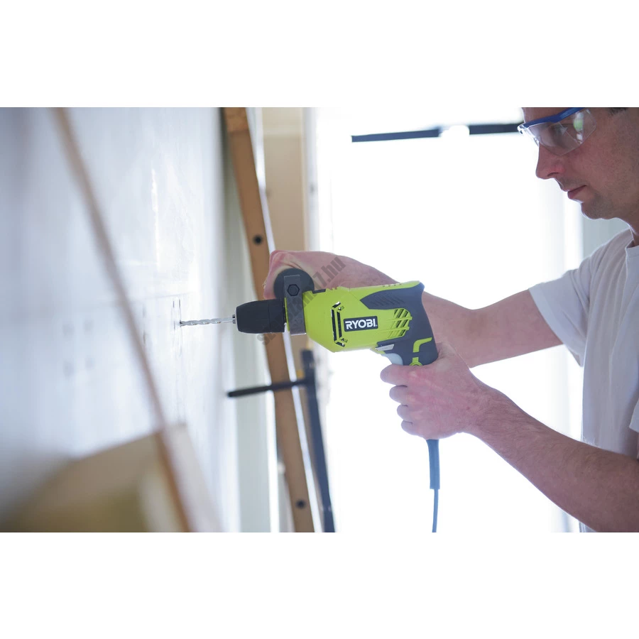 Ryobi 500 W ütvefúró, 360° fokban elfordítható fogantyú, mélységmérő | RPD500-G (5133001832) Ryobi 500 W ütvefúró, 360° fokban elfordítható fogantyú, mélységmérő | RPD500-G (5133001832)