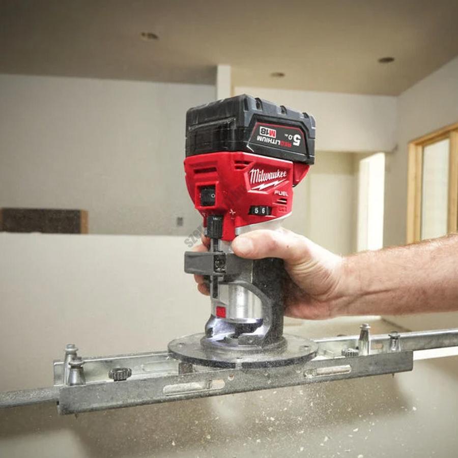 Milwaukee M18 FUEL élmaró 6 és 8 mm-es befogópatronokkal | M18 FTR8-0X (4933479073) Milwaukee M18 FUEL élmaró 6 és 8 mm-es befogópatronokkal | M18 FTR8-0X (4933479073)
