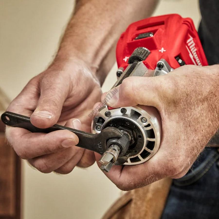 Milwaukee M18 FUEL élmaró 6 és 8 mm-es befogópatronokkal | M18 FTR8-0X (4933479073) Milwaukee M18 FUEL élmaró 6 és 8 mm-es befogópatronokkal | M18 FTR8-0X (4933479073)